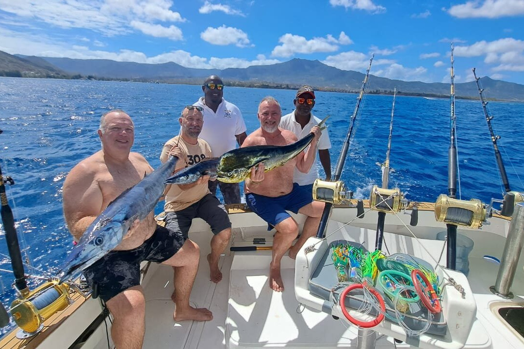 Le Trio Fishing-阿尔比恩必去景点