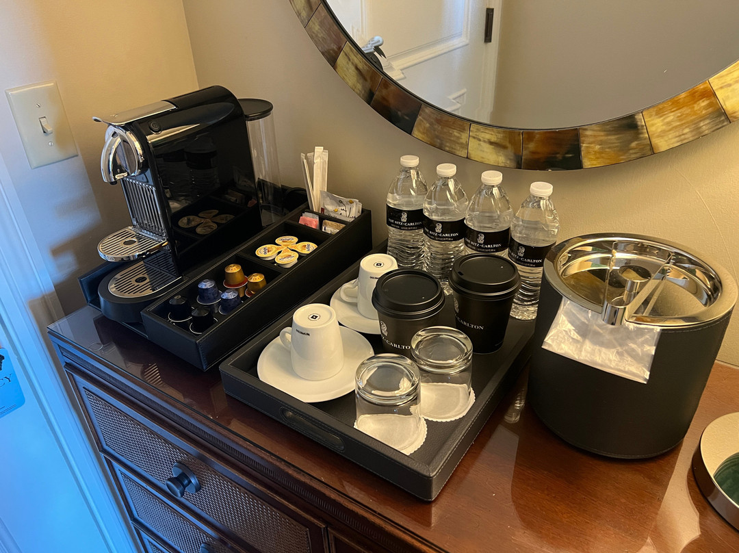 那不勒斯丽思卡尔顿高尔夫度假酒店主图