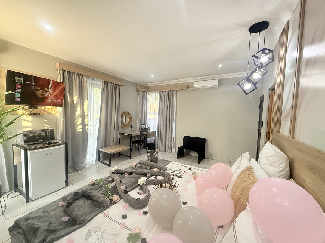 Africa Paradise Or Tambo Boutique Hotel主图