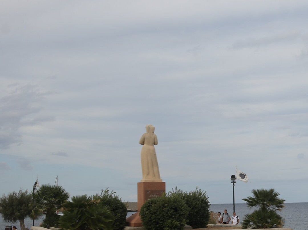Monument aux Morts de L'Île-Rousse