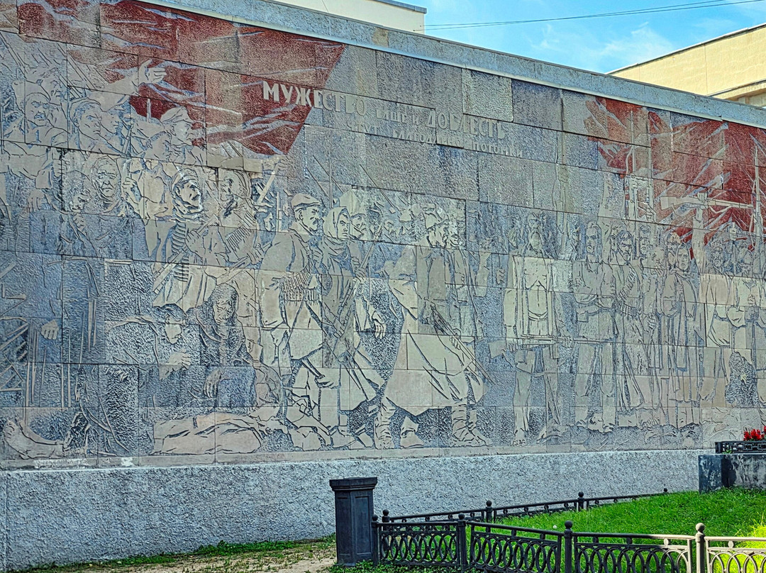 Monument to the Heroes of the Revolution-新西伯利亚必去景点