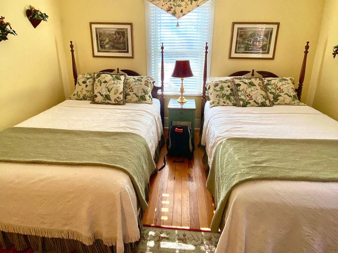 Red Rocker Inn主图