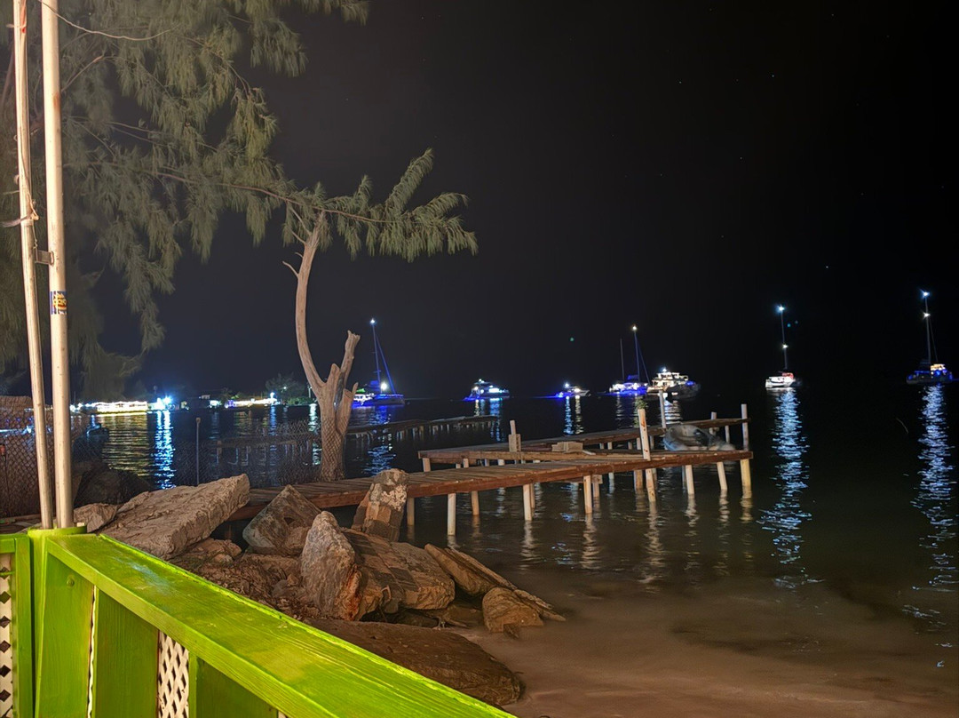 Whistling Pine Resturant, Bar And Bakery