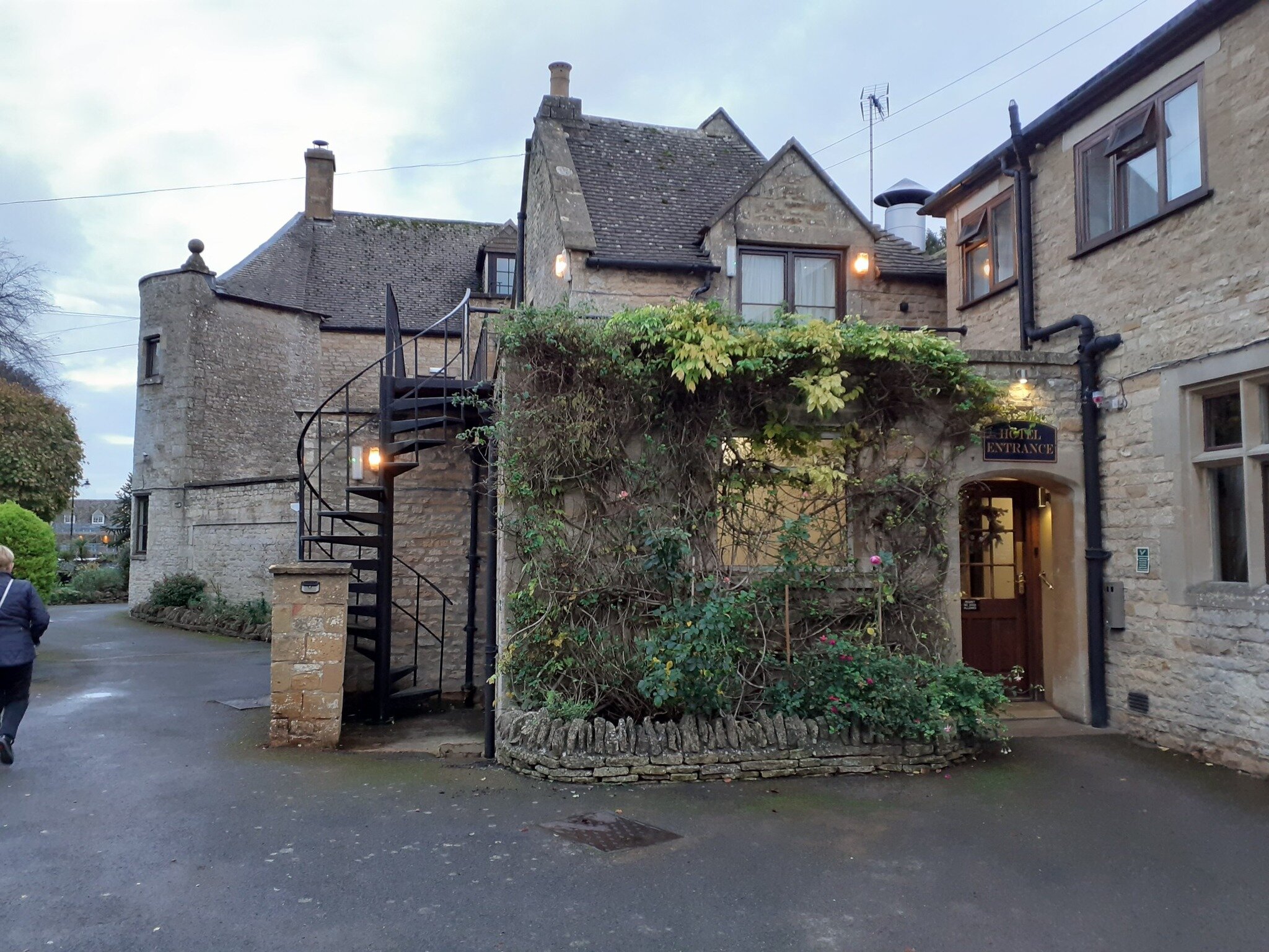 斯托洛奇酒店-官方