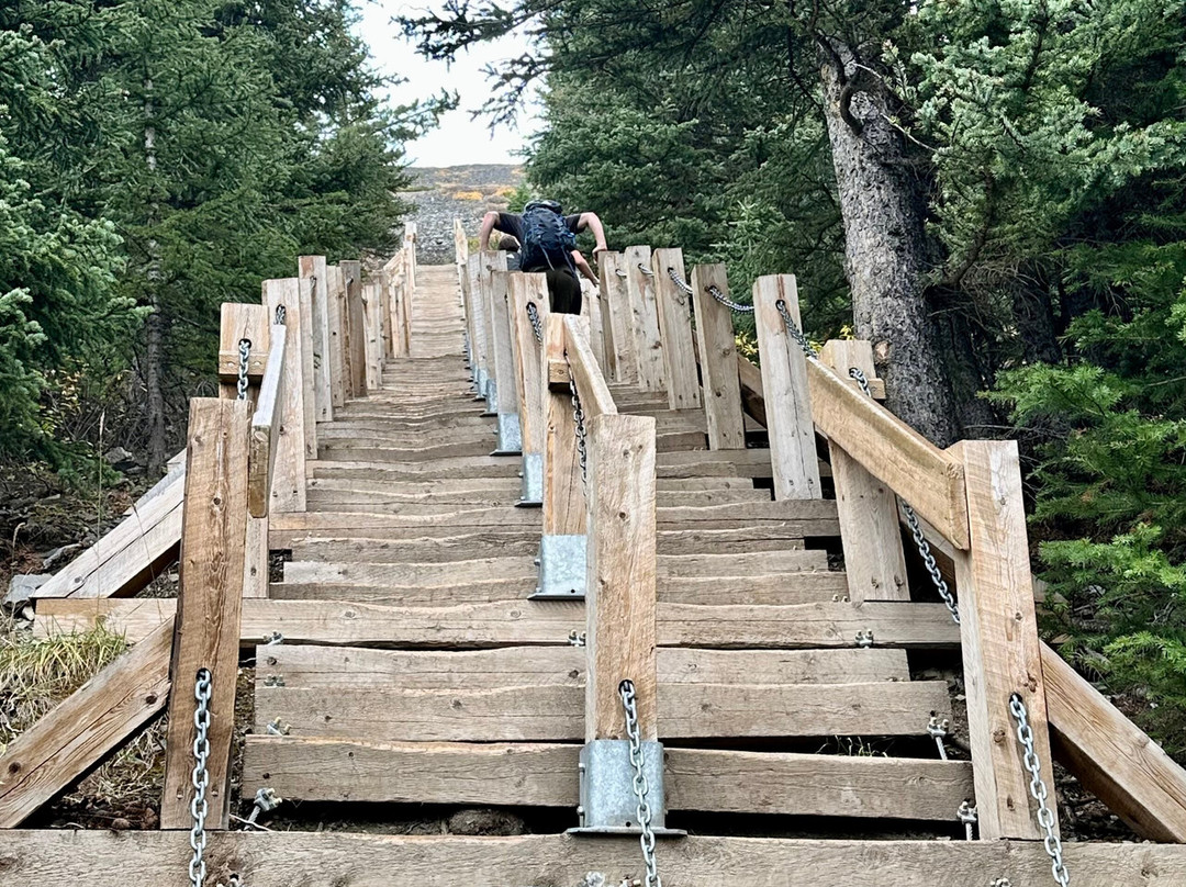 Ha Ling Peak-坎莫尔必去景点