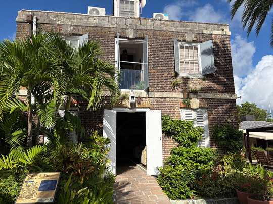 Admiral's Inn & Gunpowder Suites主图