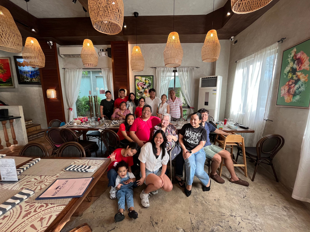 Buglas Isla Cafe Westgate