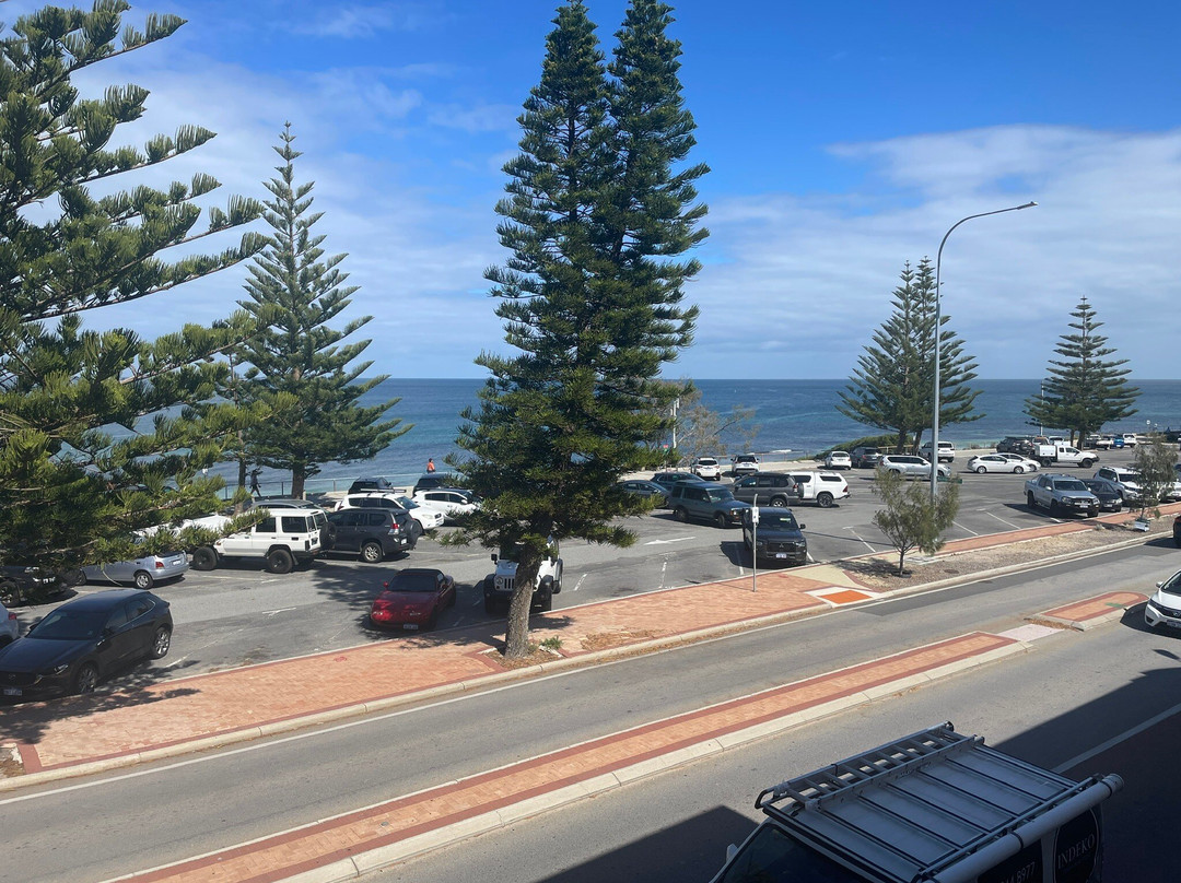 科特斯洛海滩酒店主图