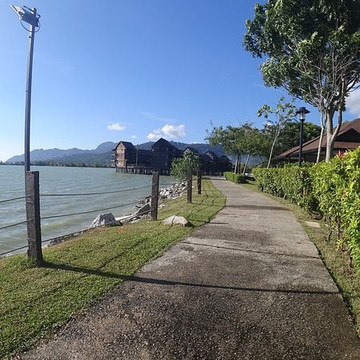 兰卡威泻湖海浪别墅度假村主图