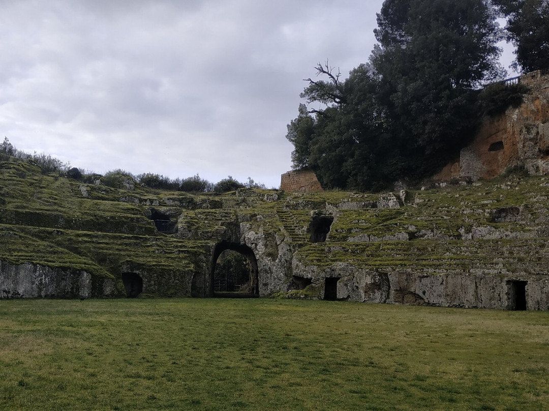 L'Anfiteatro-Sutri必去景点