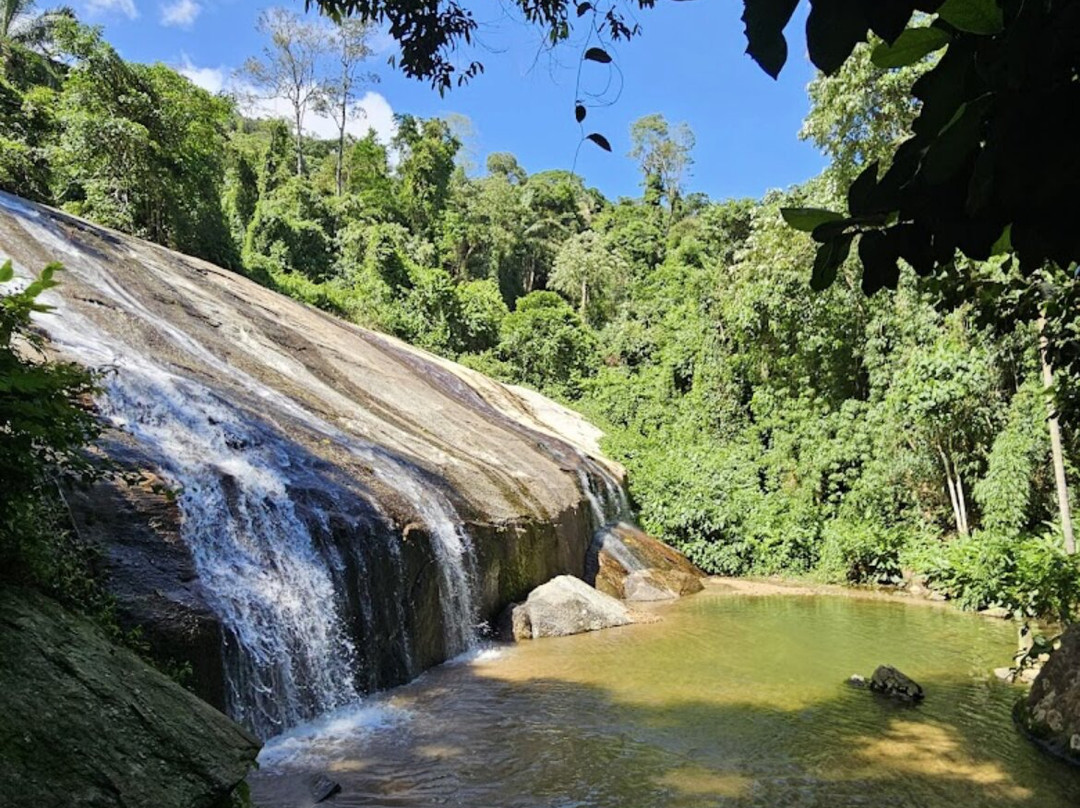Cachoeira dos Tres Tombos-伊利亚贝拉必去景点