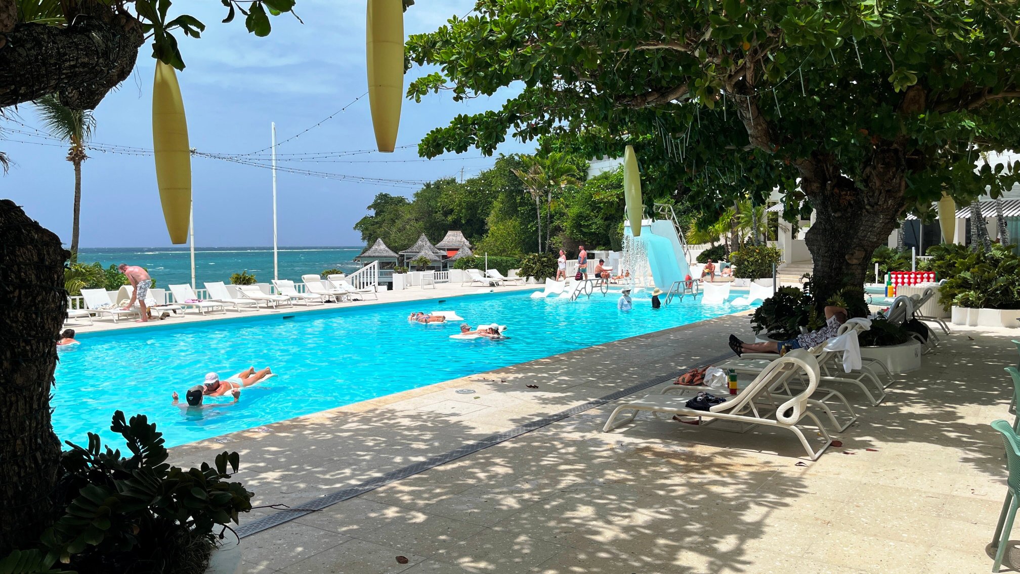 Couples Tower Isle-泳池