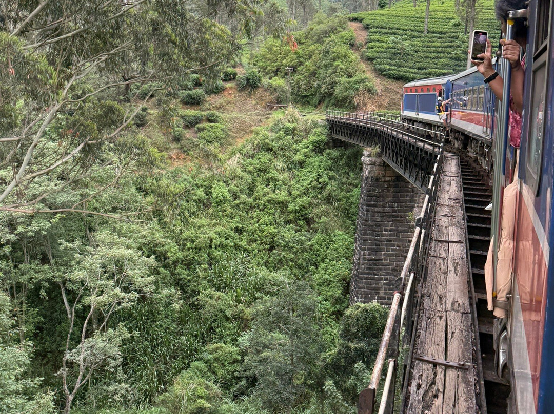 See Sri Lanka Tours-康提必去景点