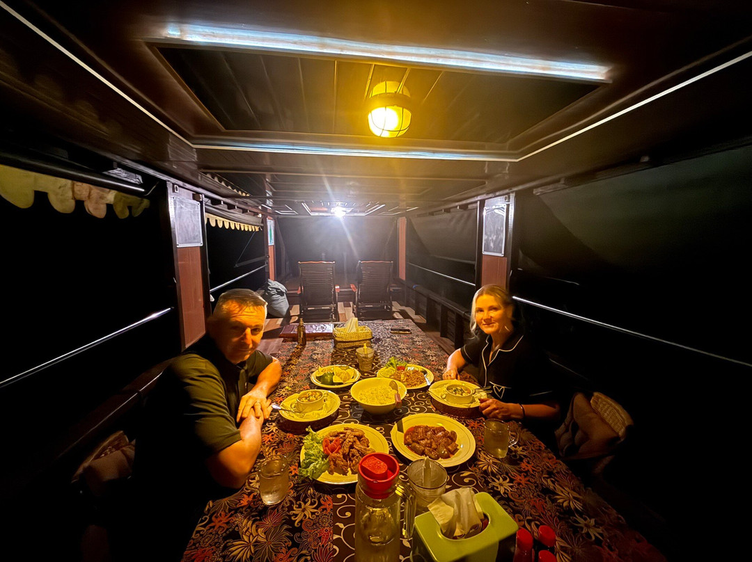 Orangutan House Boat Tour