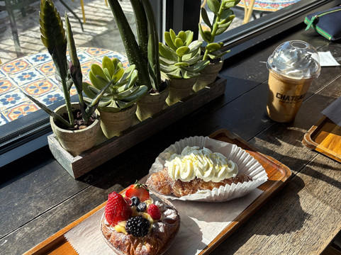 Chateau De Chantilly Cafe