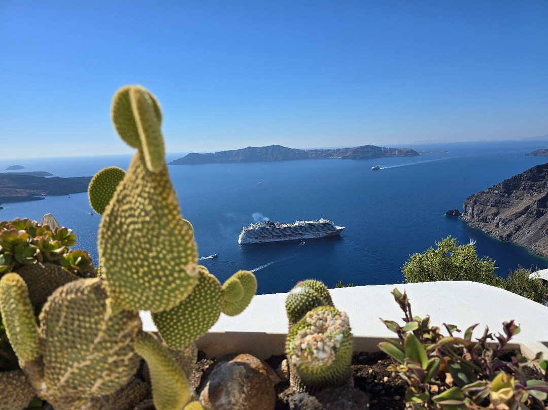 卡美尼岛-圣托里尼必去景点
