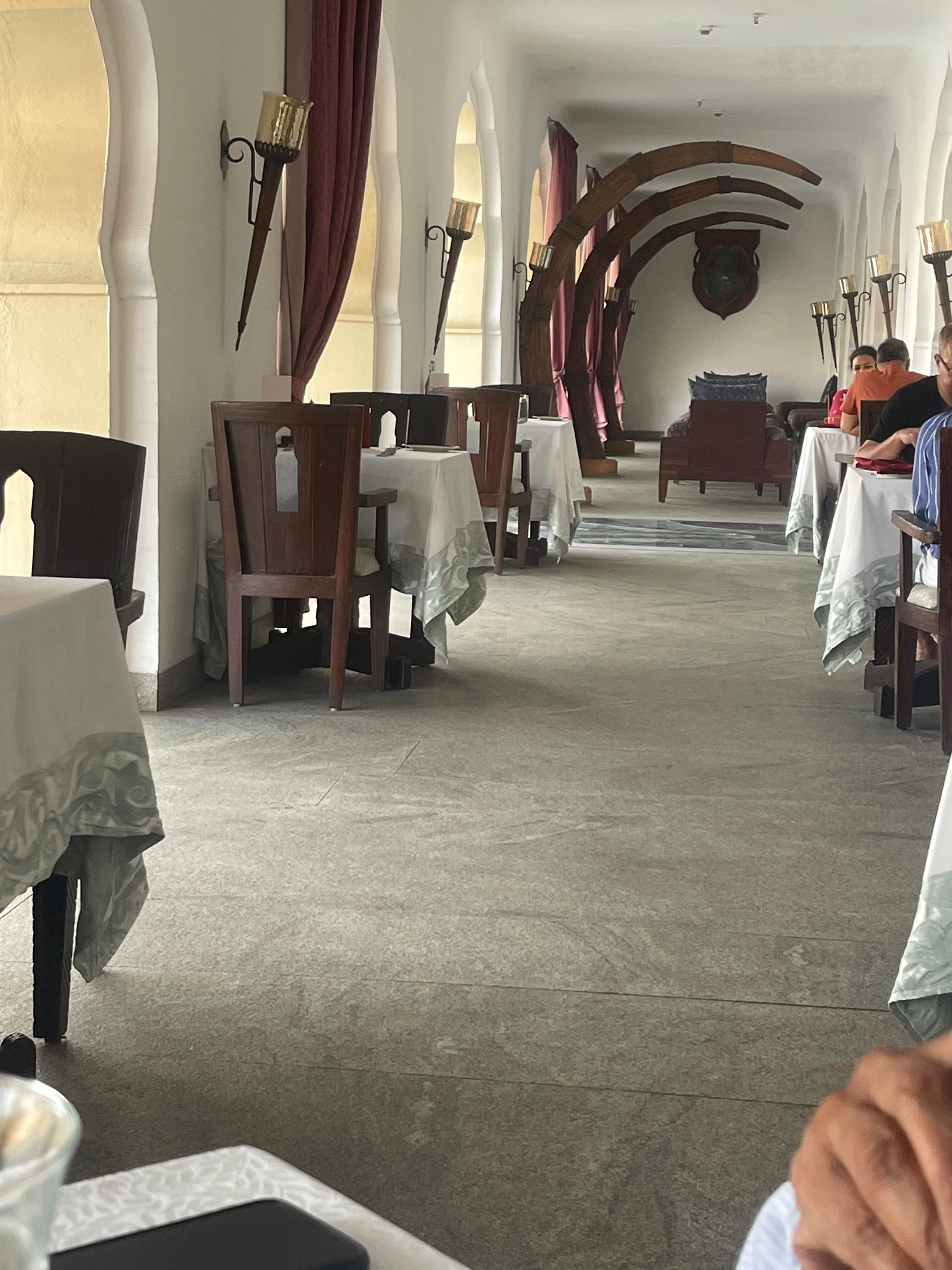 亨比回归原始酒店-浴室