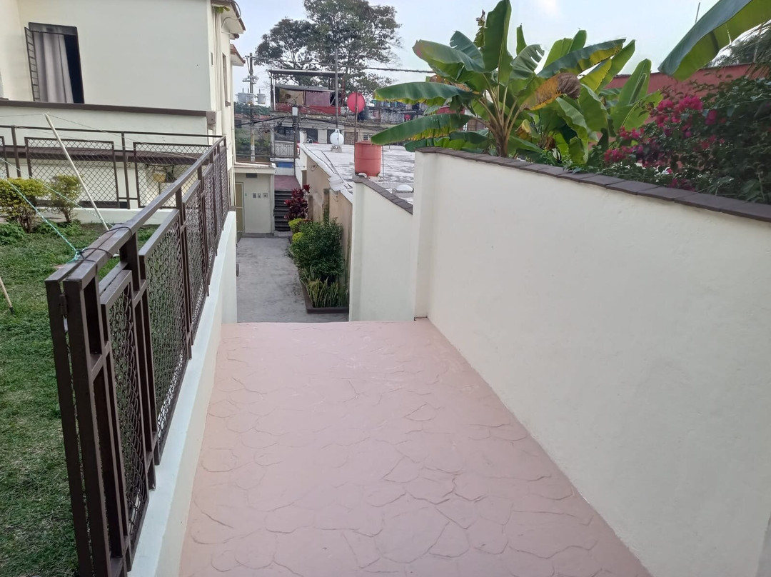 科尔多瓦里波套房酒店主图