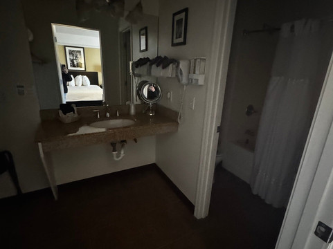 松树套房汽车旅馆主图