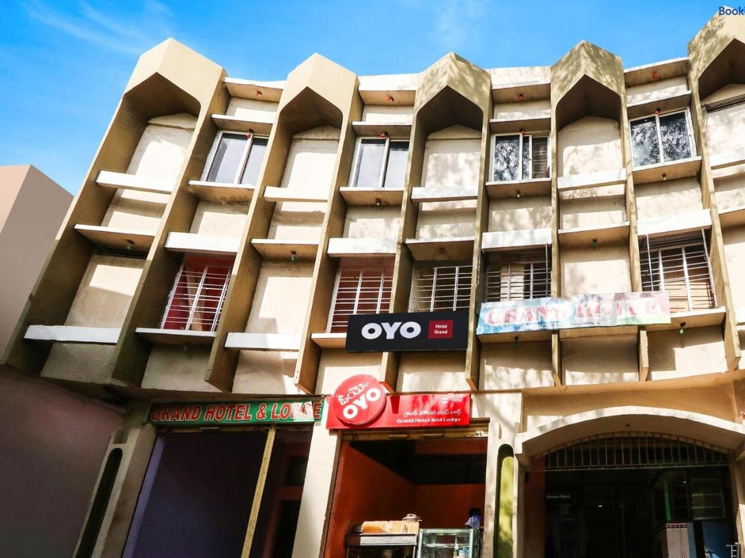 OYO Grand Hotel And Lodge