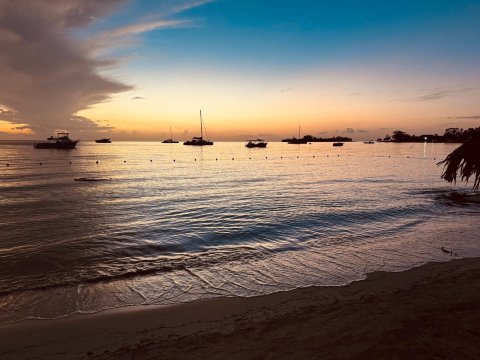 桑德尔内格里尔酒店 - 全包式 - 仅供夫妻情侣入住-浴室