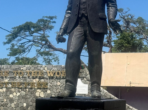 Demce Tours-逍遥海湾必去景点