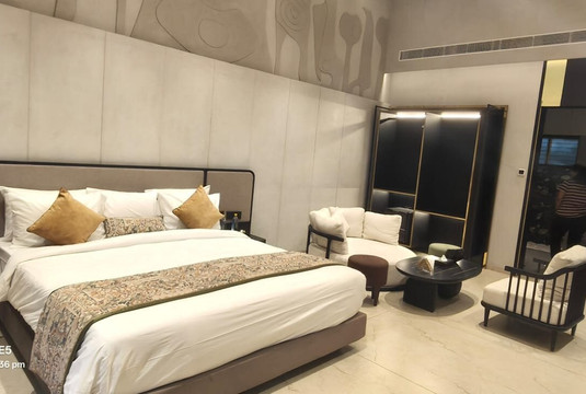 太阳酒店及度假村主图