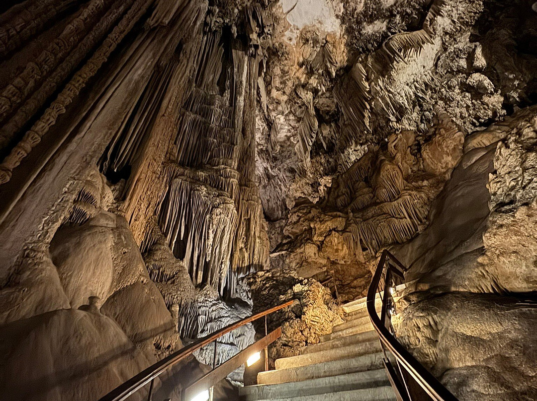 内尔哈溶洞 -内尔哈必去景点