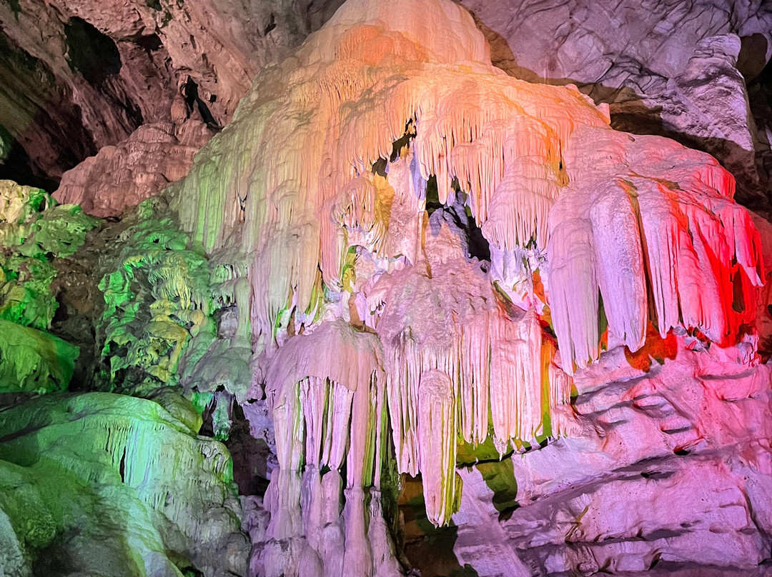 Borra Caves-维沙哈巴南必去景点