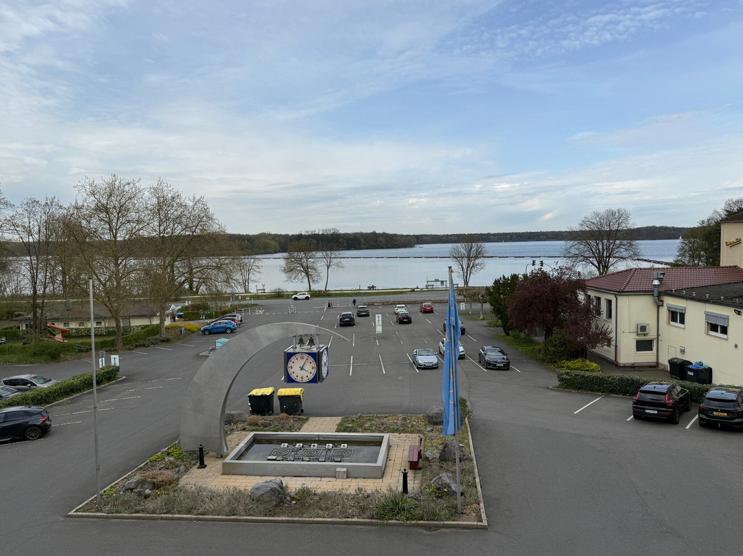 西霍夫哈尔滕酒店主图