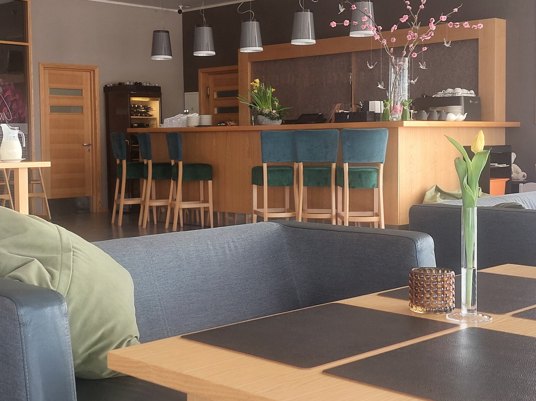 艾则瑞温泉酒店主图