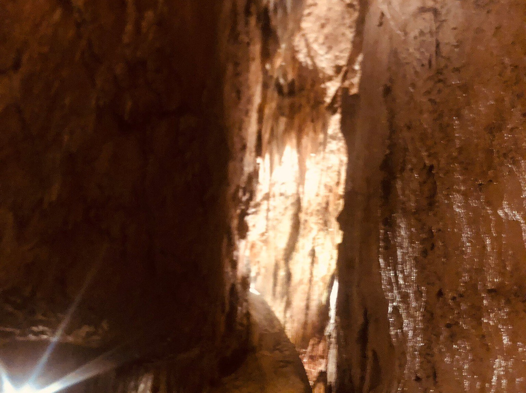 Cueva de Valporquero-Valporquero de Torio必去景点