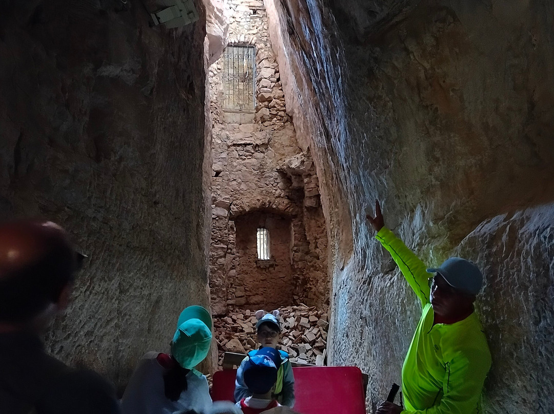 Grotta del Santuario di San Michele Arcangelo-Sant'Angelo a Fasanella必去景点