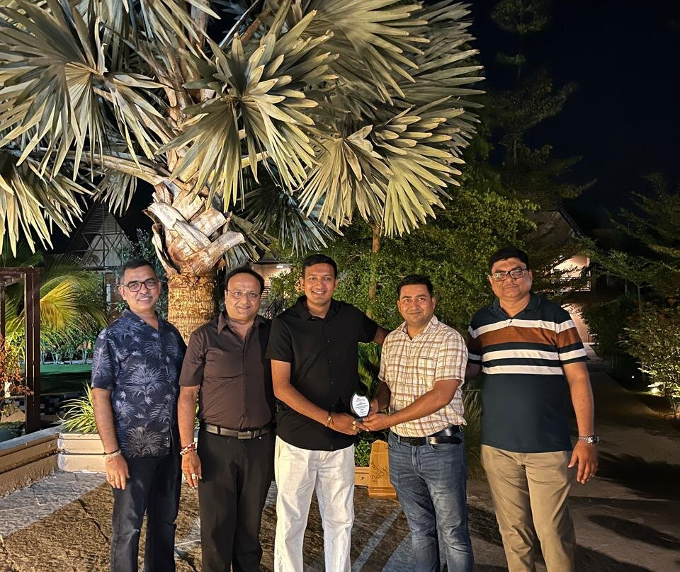 Jagira Ananta Elite Gir主图