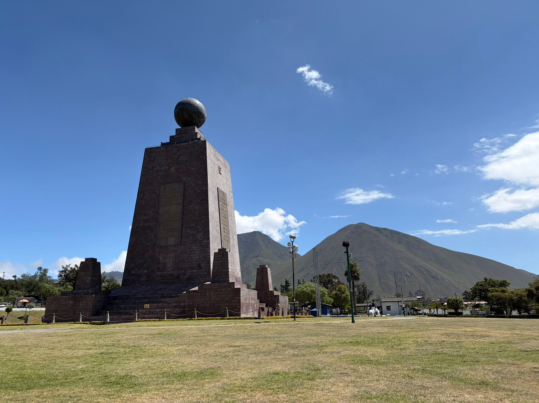 Mitad Del Mundo-皮钦查省 圣安东尼奥镇必去景点