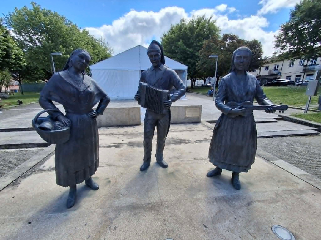Monumento em homenagem às rusgas populares de Ponte da Barca