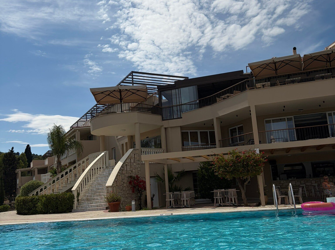 Gerakas Belvedere Luxury Suites and Spa主图
