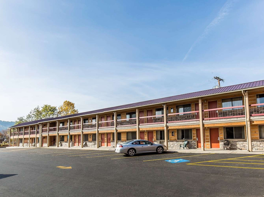 萨默斯酒店住宿-Econo Lodge Inn & Suites