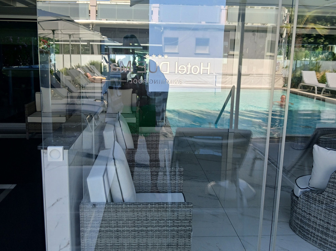 杜马里酒店主图