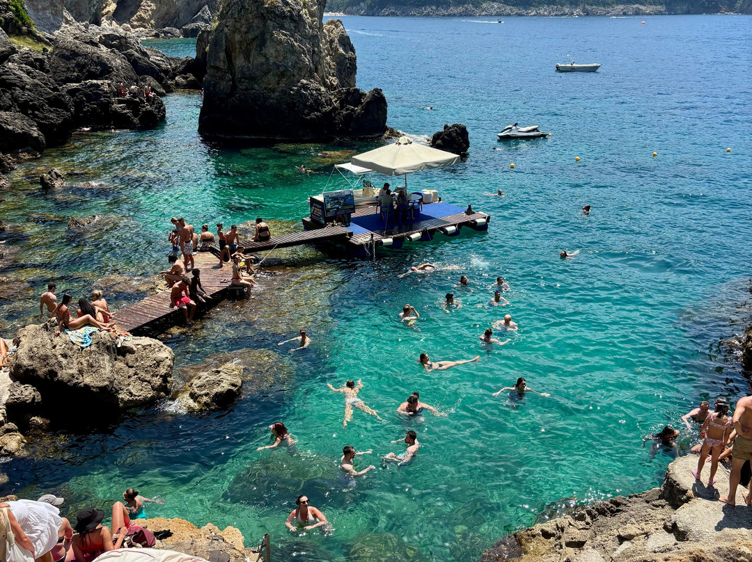 La Grotta Beach-Paleokastritsa必去景点