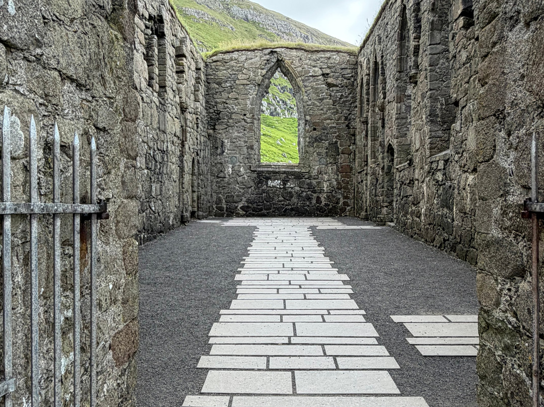 Kirkjubour Cathedral-Kirkjubour必去景点