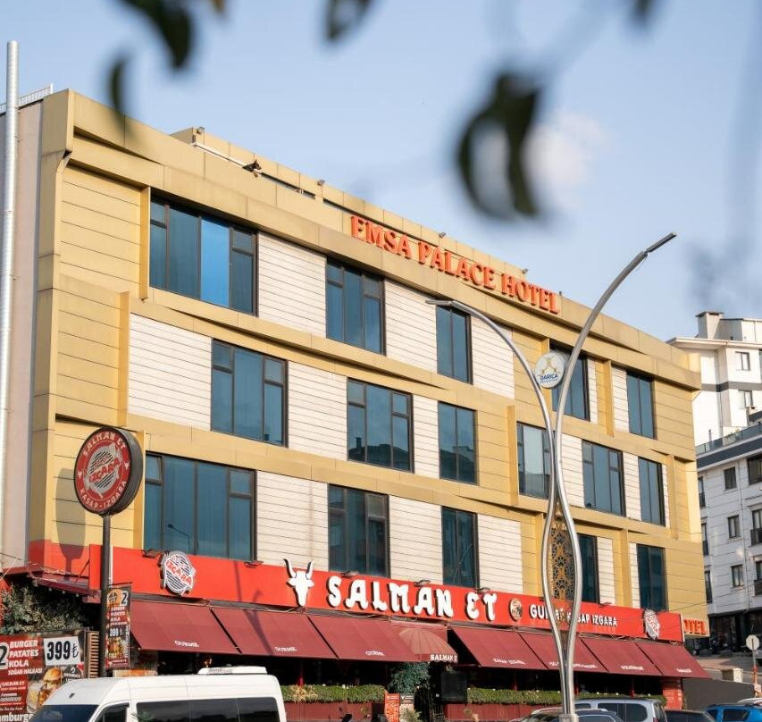 Emsa Palace Hotel
