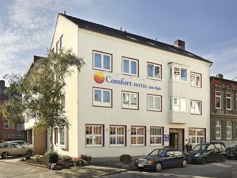 Schoenkirchen酒店住宿-图姆凯尔康福特酒店