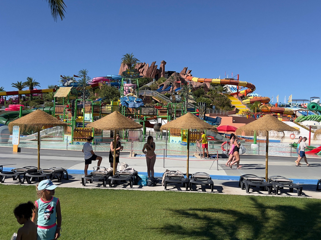 Slide & Splash - Parque Aquatico - Water Slide Park-拉戈阿必去景点
