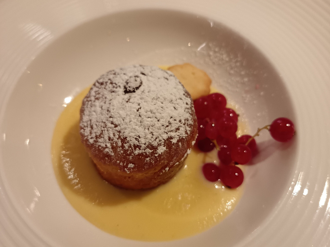 瓦尔赛罗夫酒店主图