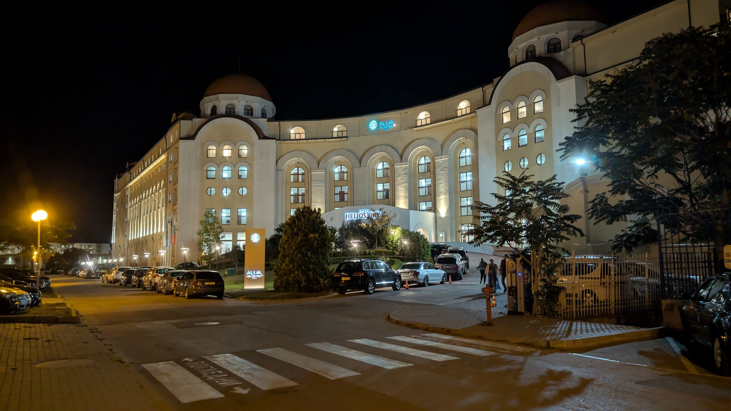 阿鲁阿赫利俄斯湾酒店-旅行者