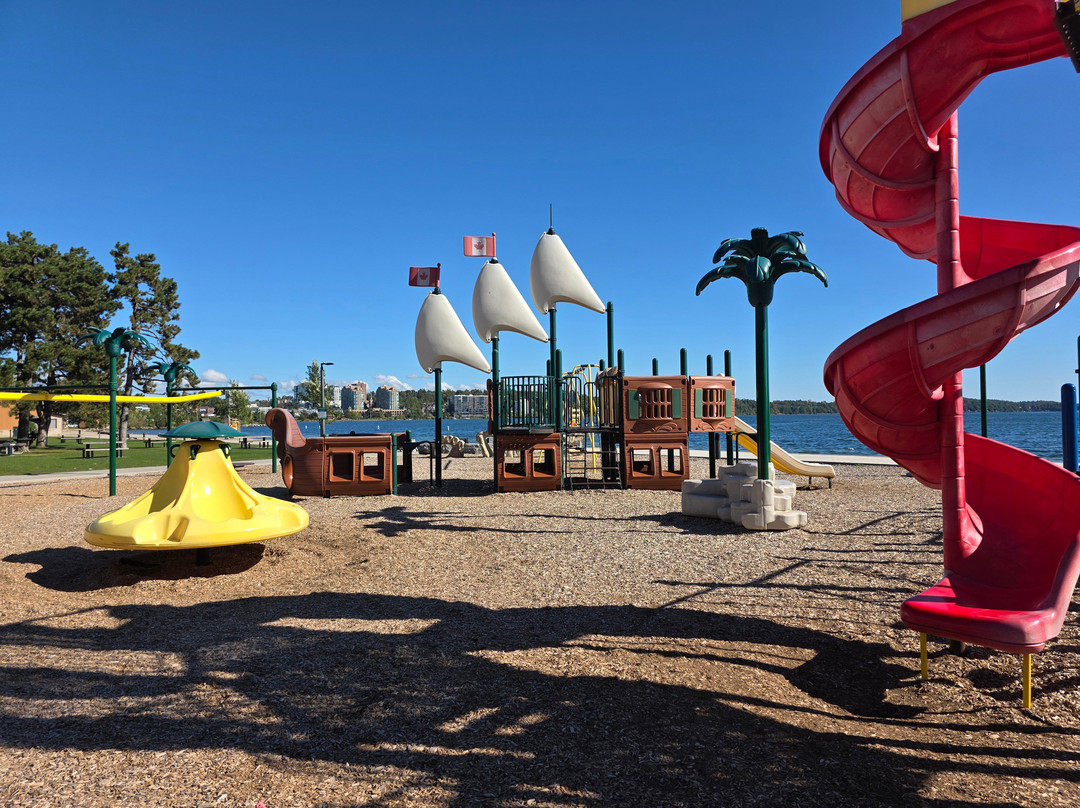 Barrie Centennial Park-巴利必去景点