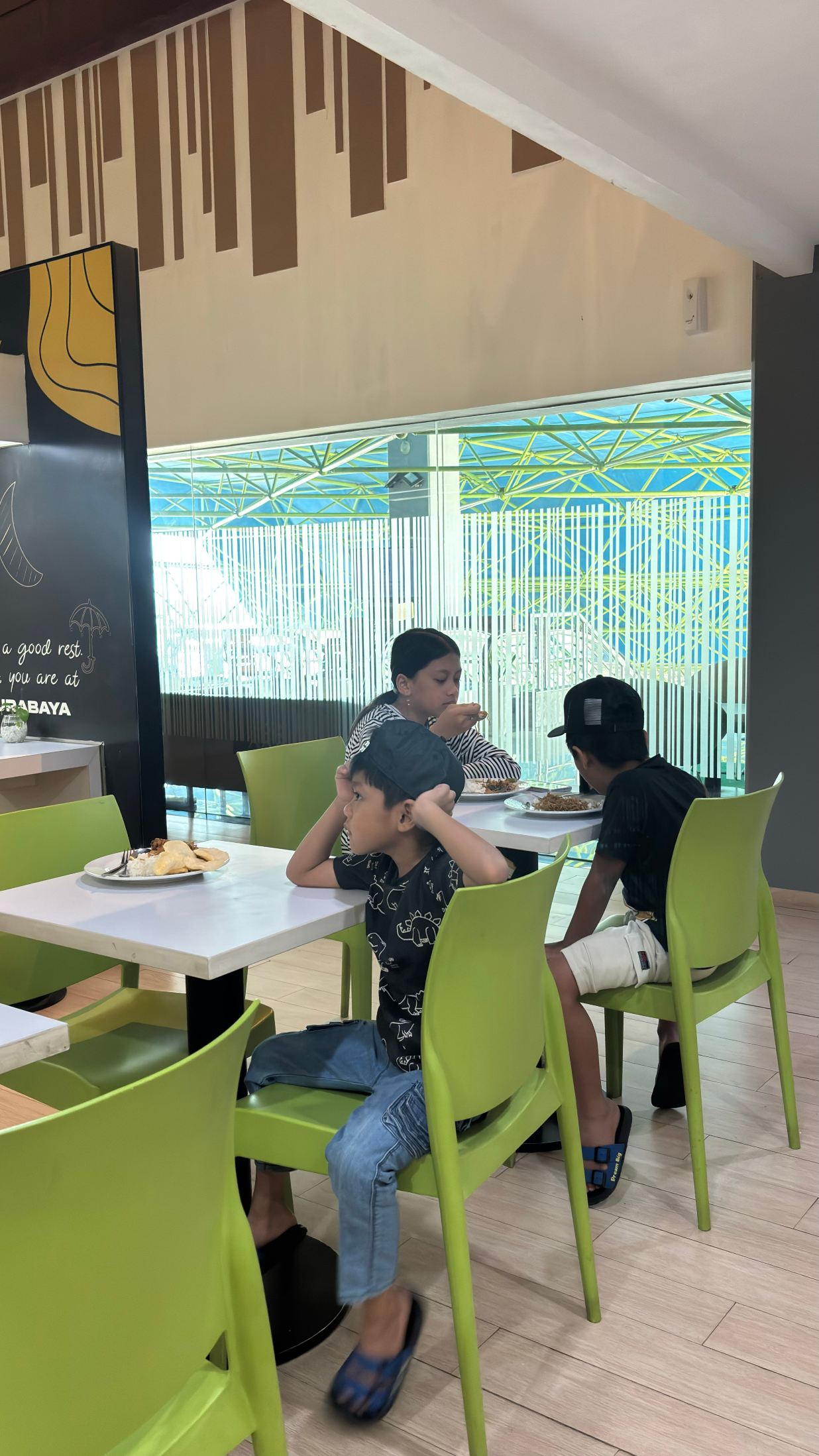 苏拉巴亚机场科迪亚酒店-旅行者
