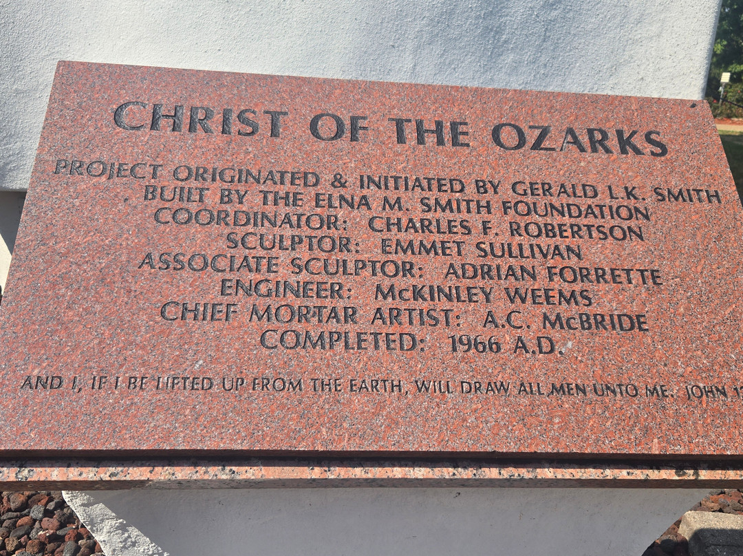 Christ of the Ozarks-尤里卡斯普林斯必去景点