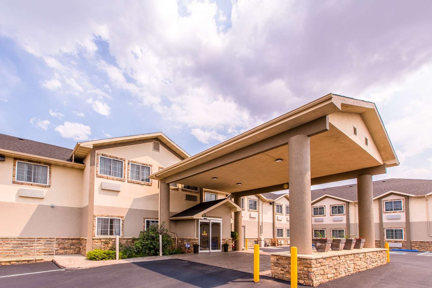 Quality Inn & Suites University-官方